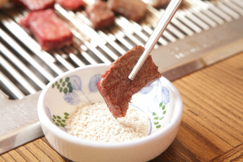 roju 熟成塩 焼肉につけて食べる最高の塩