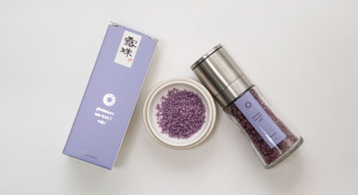 ブルーベリー塩, 非加熱、熟成塩、フレーバーソルト、roju プレミアム天日塩60g　ミルタイプ